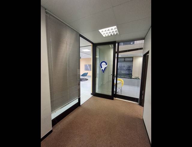 36M² OFFICE TO LET IN VINCENT